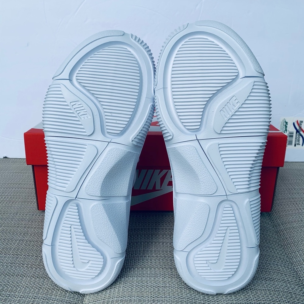 WMNS Nike Acalme - Picture 5 of 9
